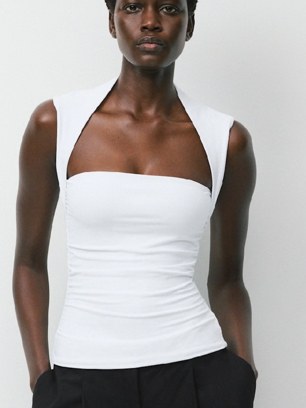 Aritzia
Original Contour Flourish Top white sz XS
